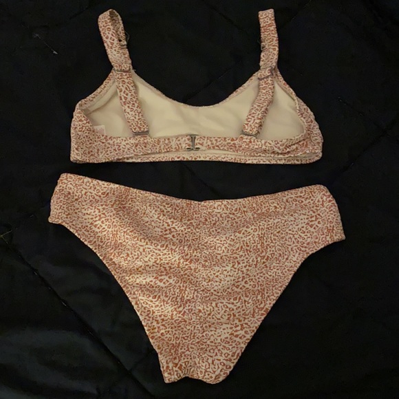 bikini - Picture 3 of 3